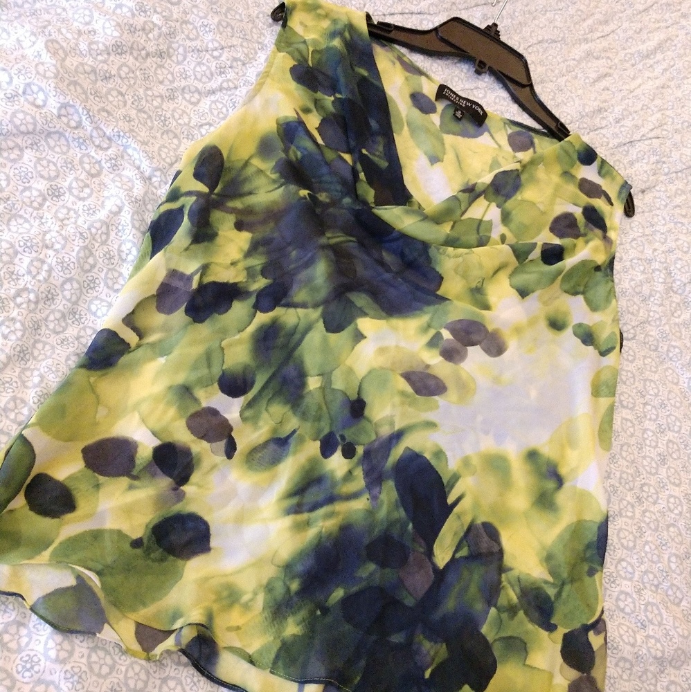 Women's sleeveless draped blouse